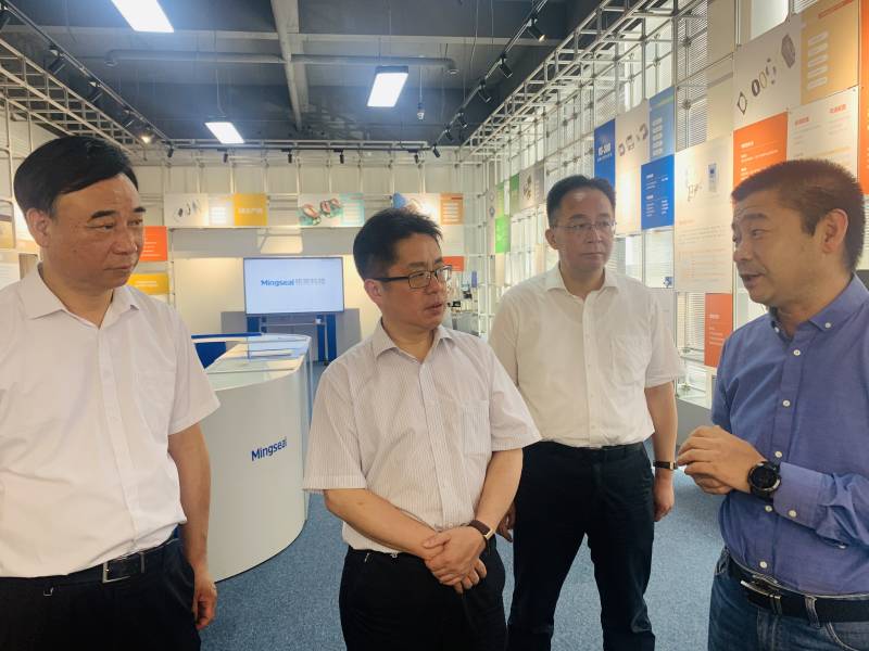 潘冬铃主任赴常州科教城调研